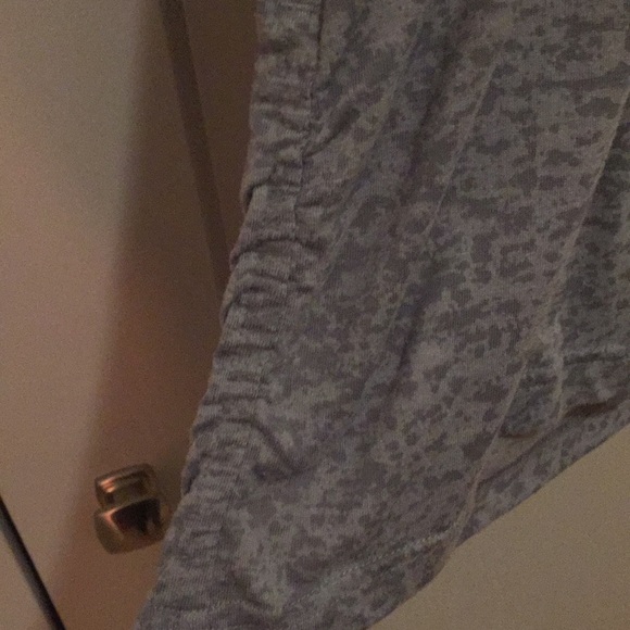 Distressed gray Under Armour pull over with hood - Picture 4 of 4